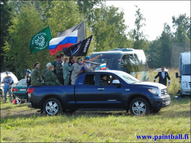 И все это под песню &quot;Прощание славянки&quot;